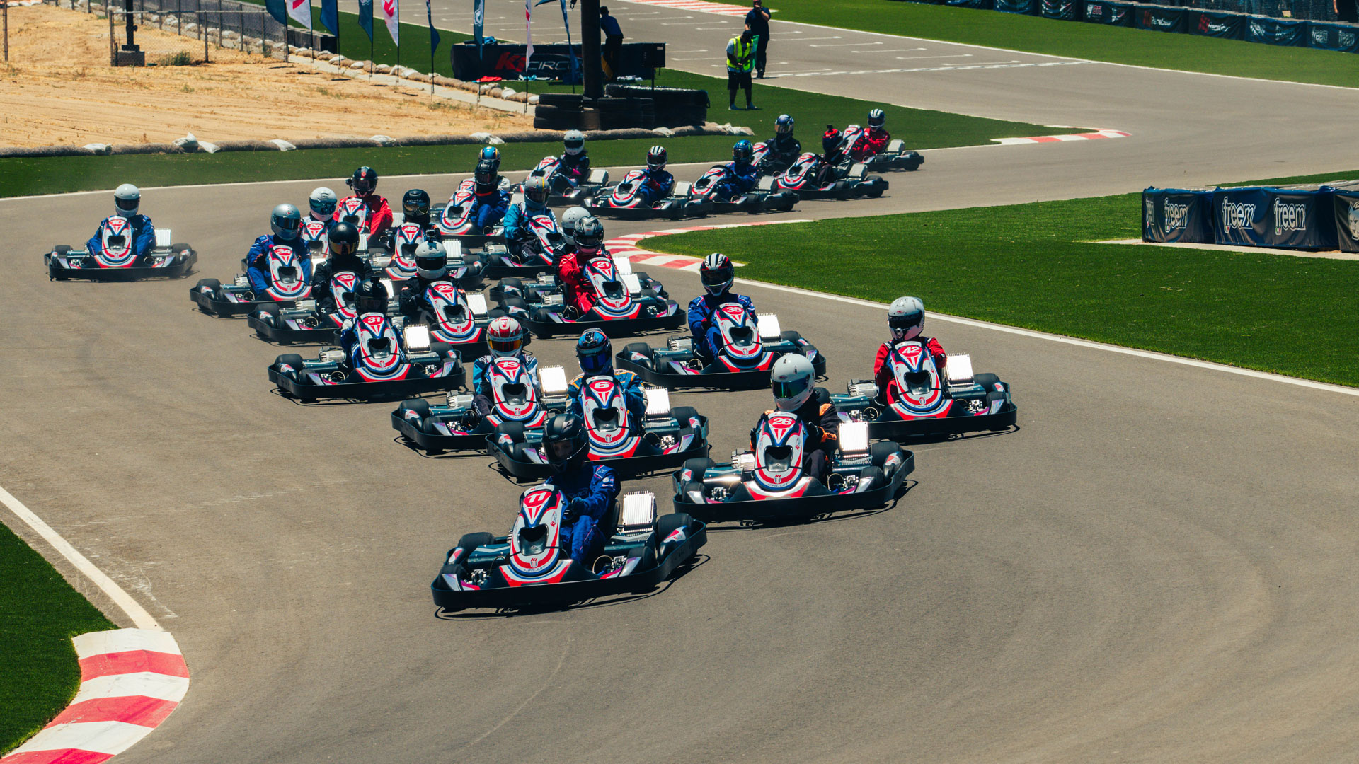 karts at turn 3